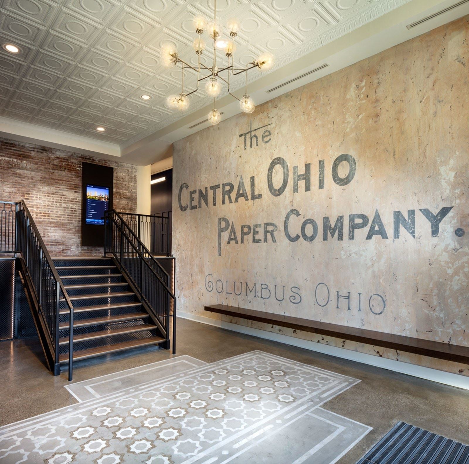 226_Foyer_Details_027