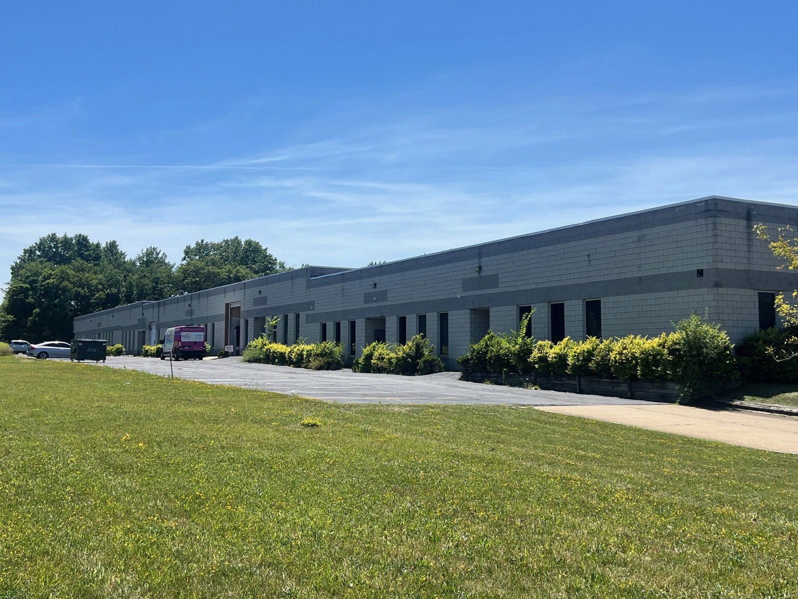 FLEX SPACE MULTIPLE UNITS AVAILABLE 14600 Industrial Avenue South - Image 1