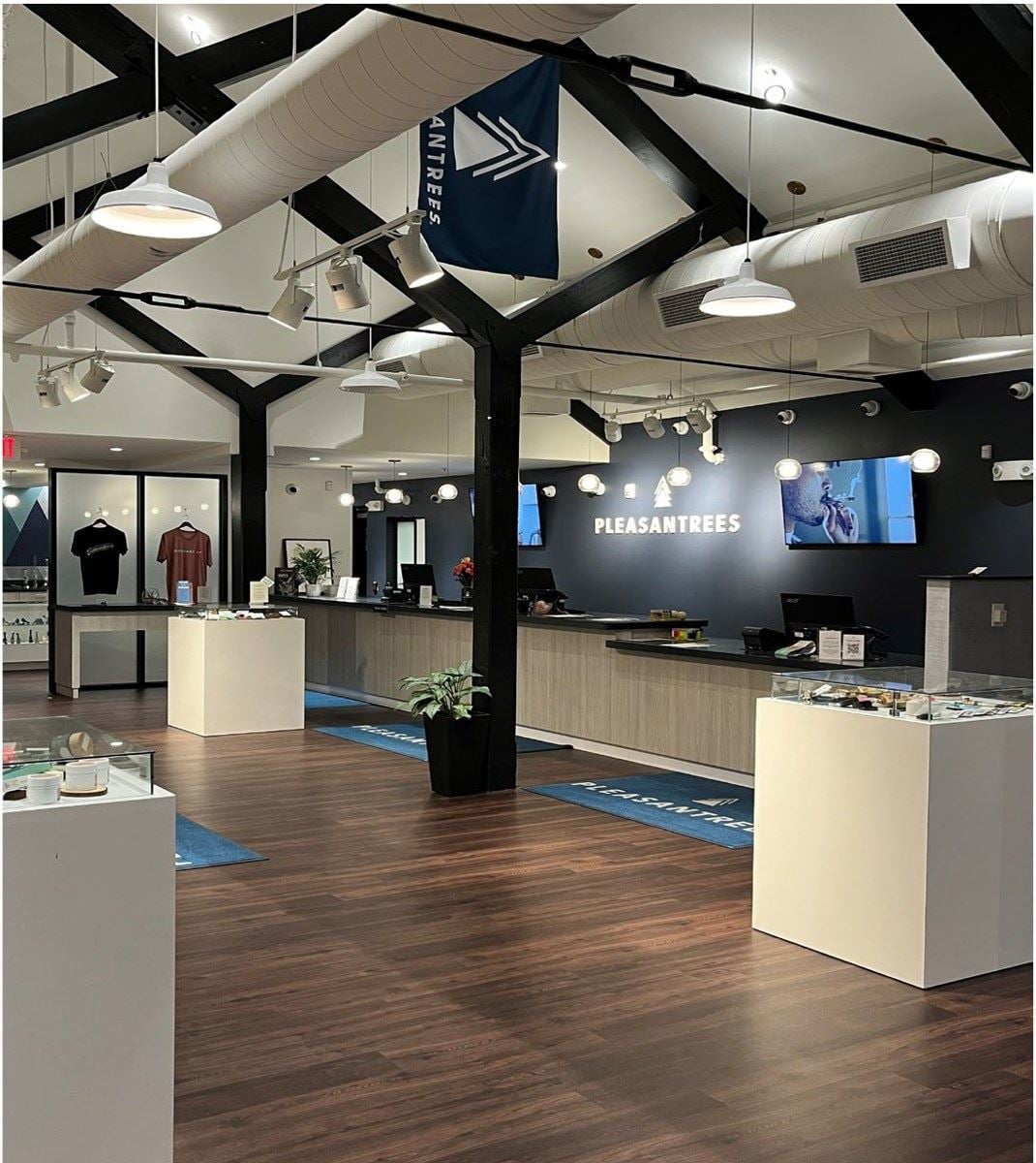 422 Amity St_inside pic 3