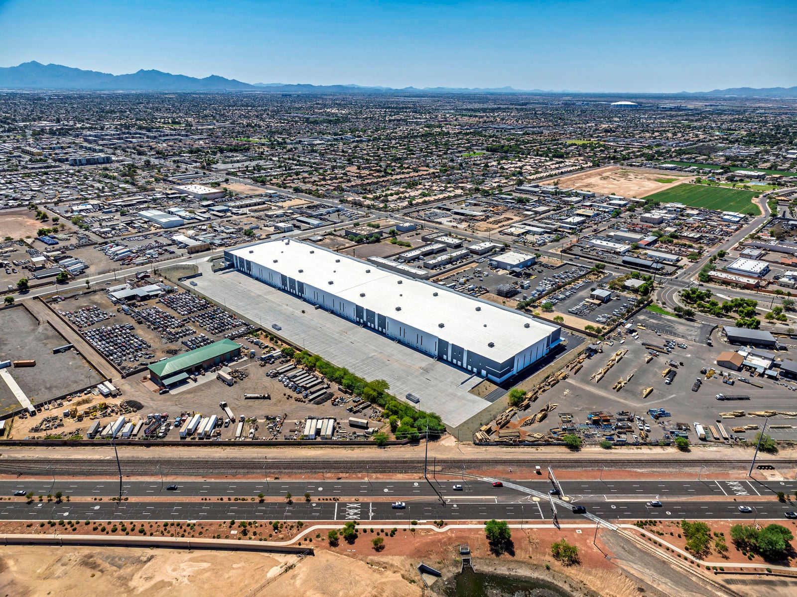 Orangewood Commerce Center  6550 West Orangewood Avenue - Image 2