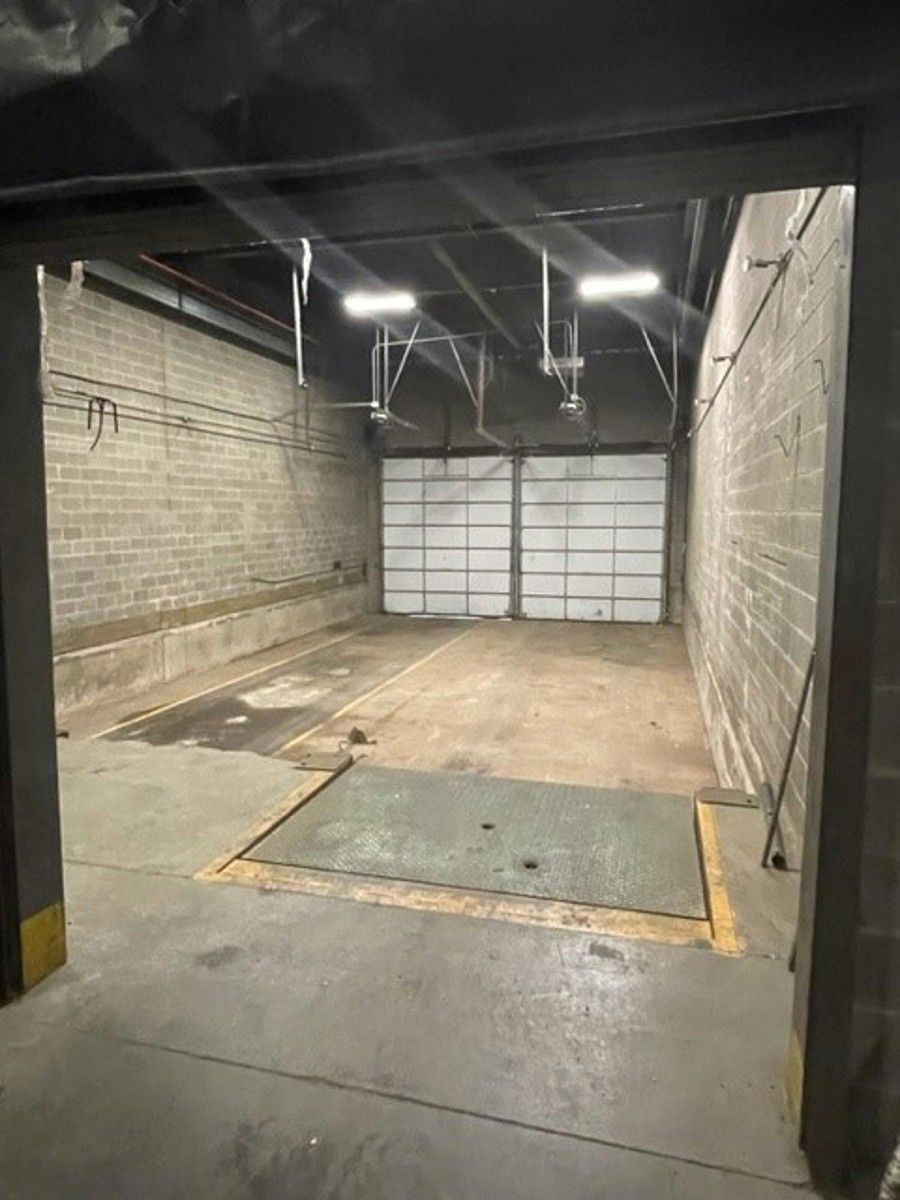 Dock doors