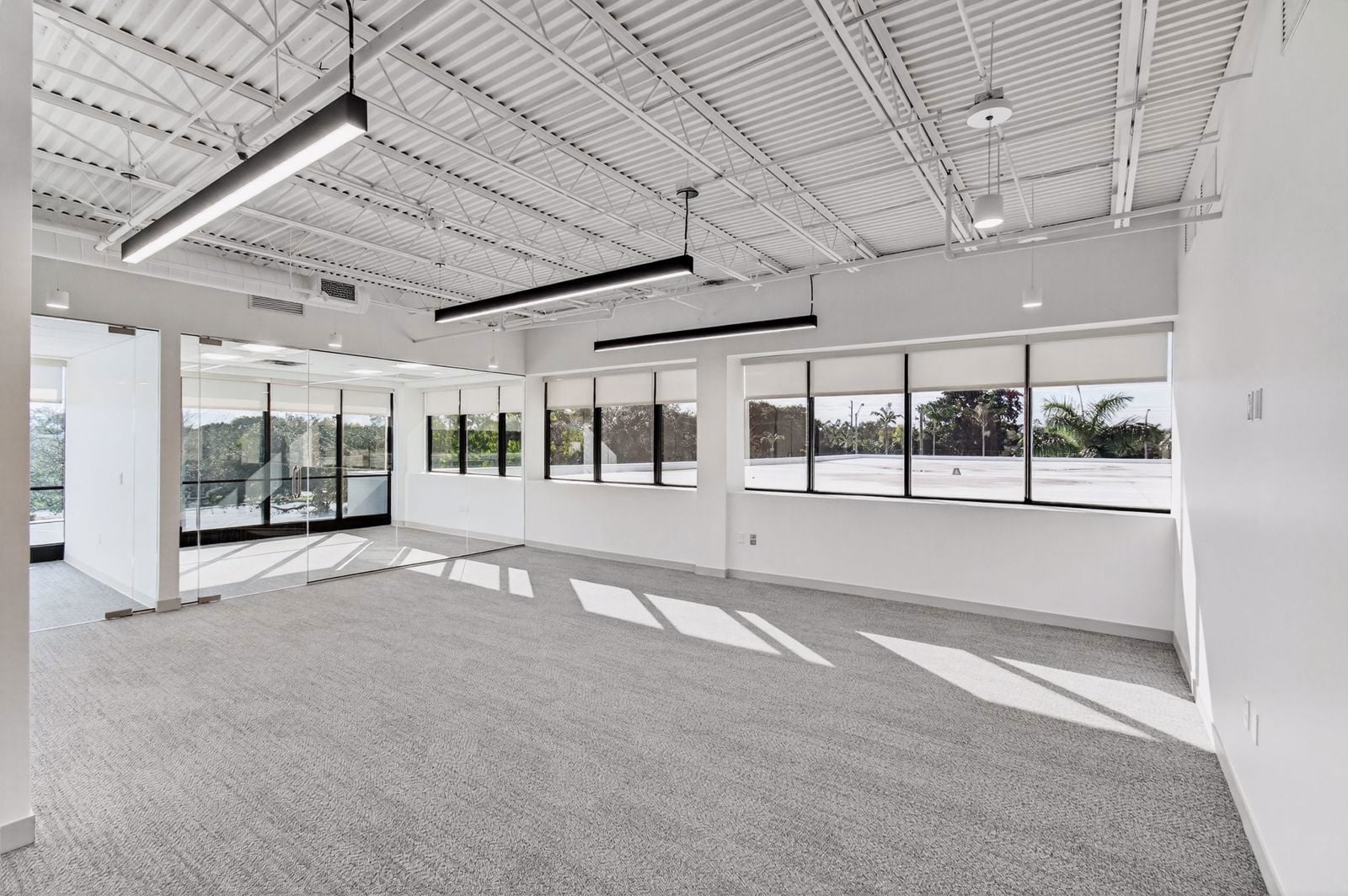 181-web-or-mls-DSC_7543_Suite 220