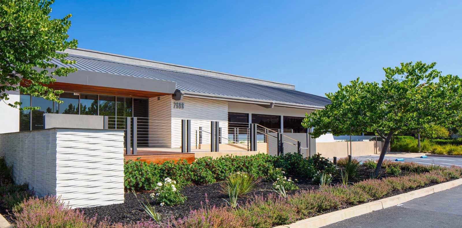 2698 Orchard Parkway - pic