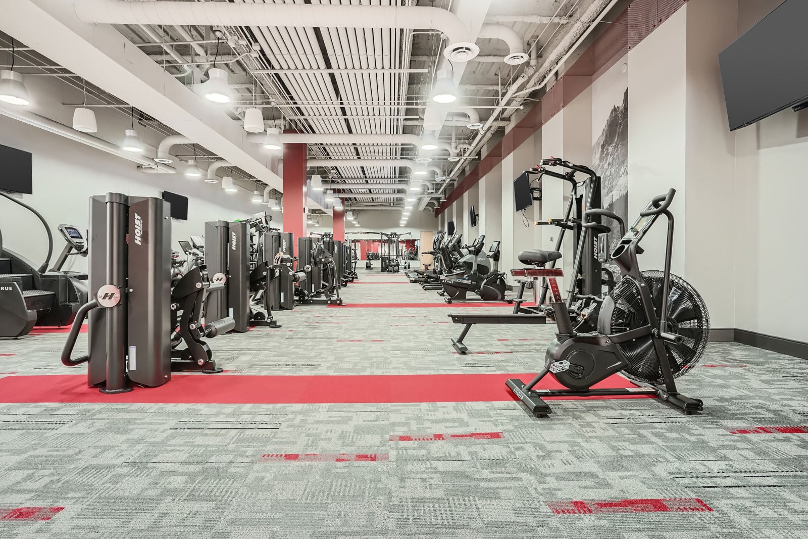 1700 Lincoln St - Print Quality - 033 - 33 Exercise Room