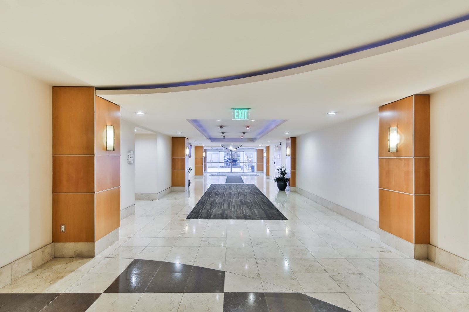 4B9A3049_colorcorrected