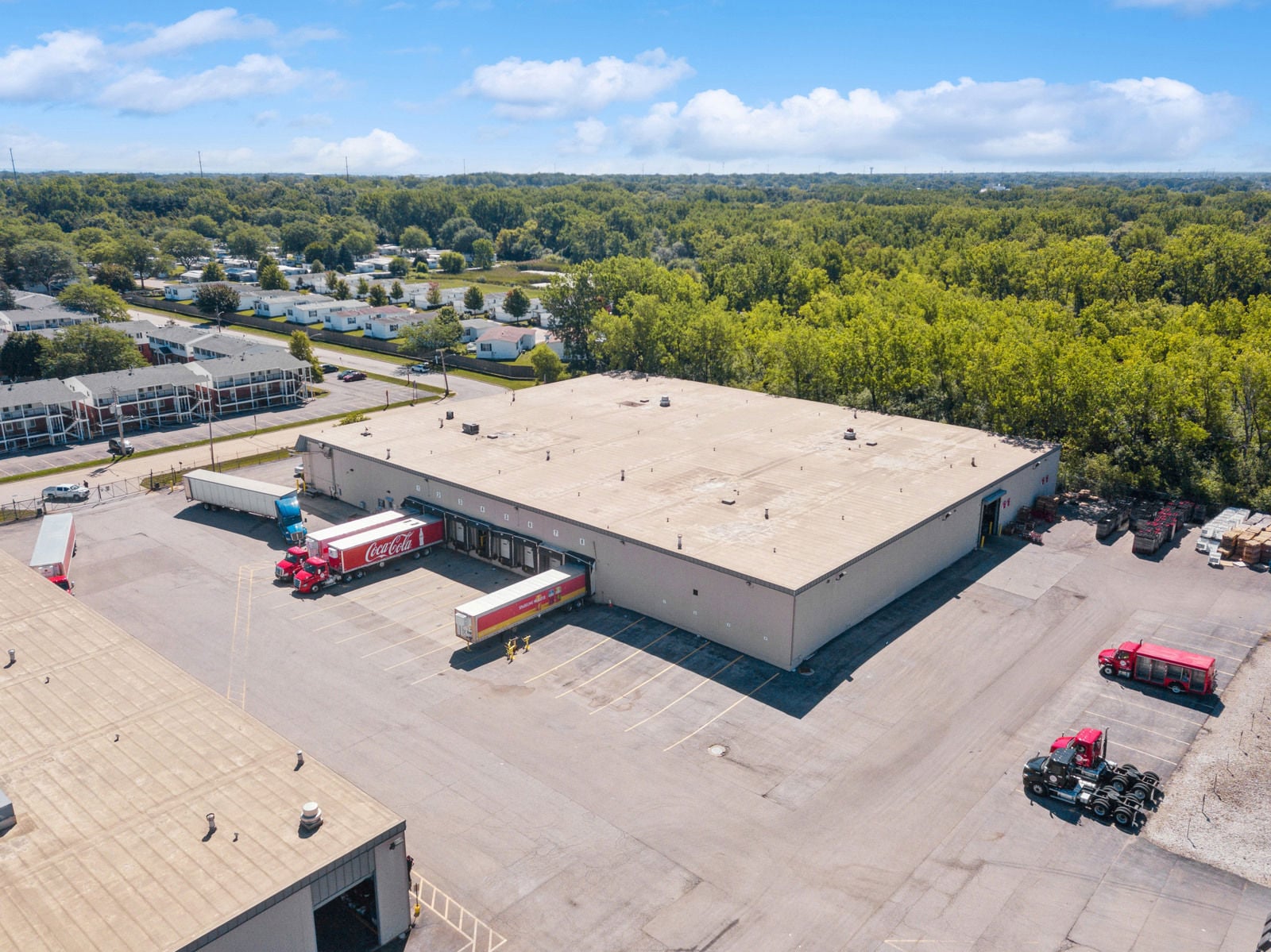 11_700-750-S-Chestnut-Ave_Aerial-View_Print