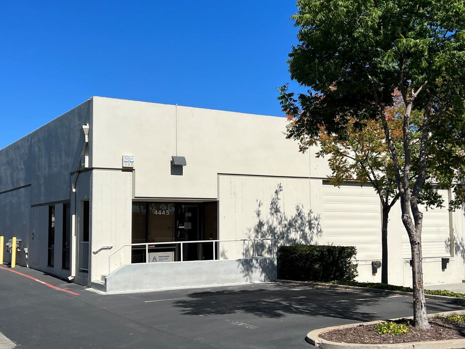 4445 Enterprise St_cover