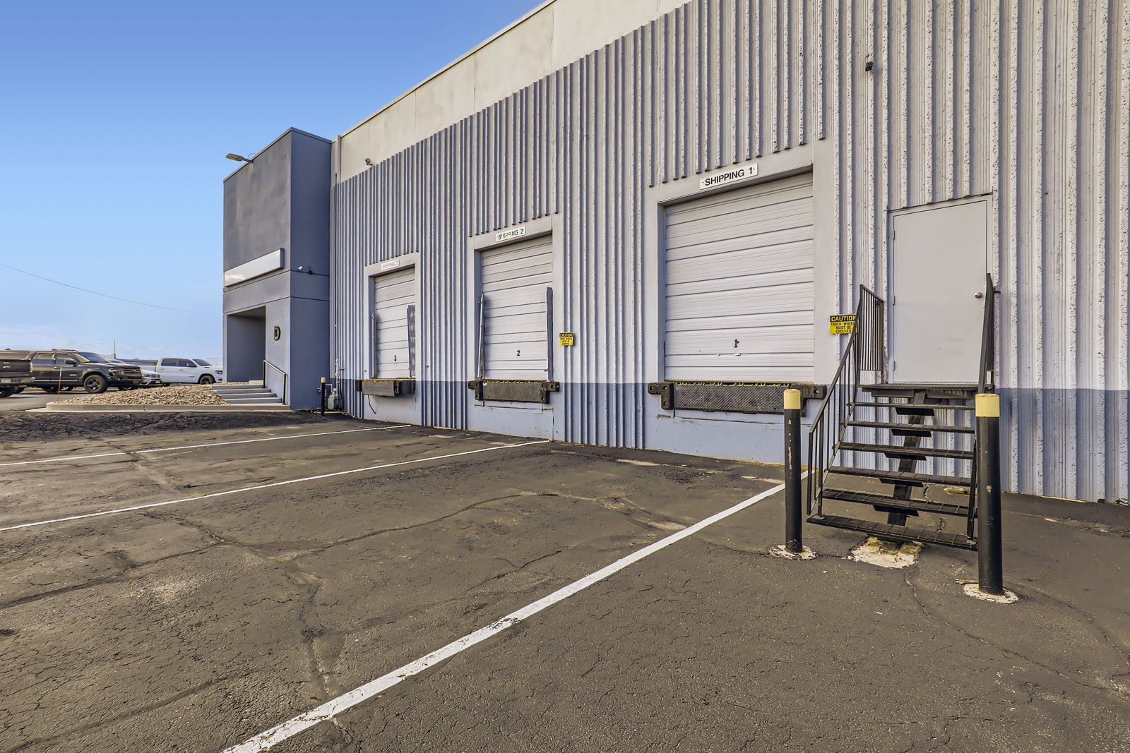 4725 Leyden Street Denver CO-print-025-024-Loading Dock-3600x2400-300dpi