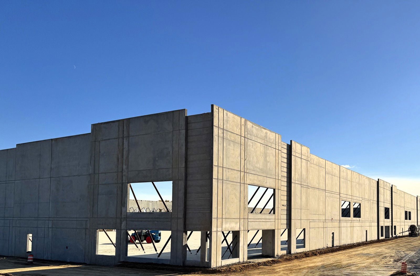 Building B - 10/2025