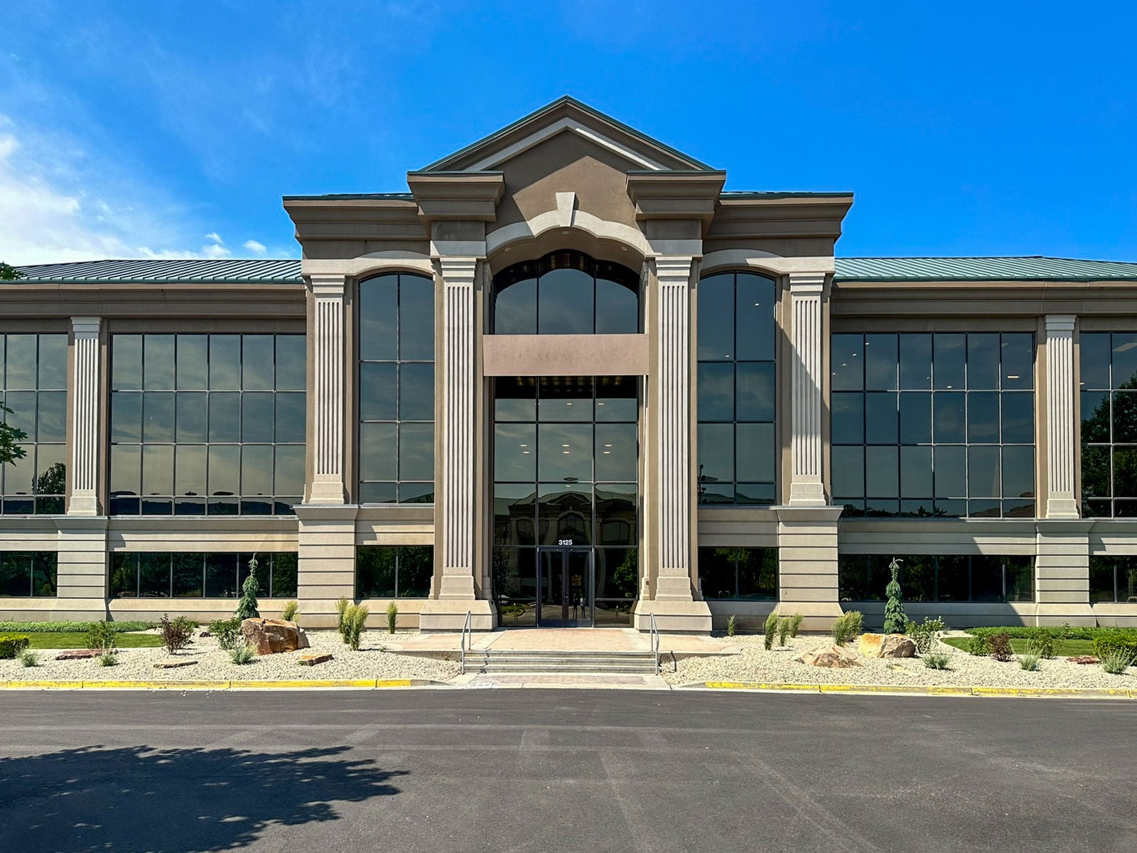 3125 W Executive Pkwy-11