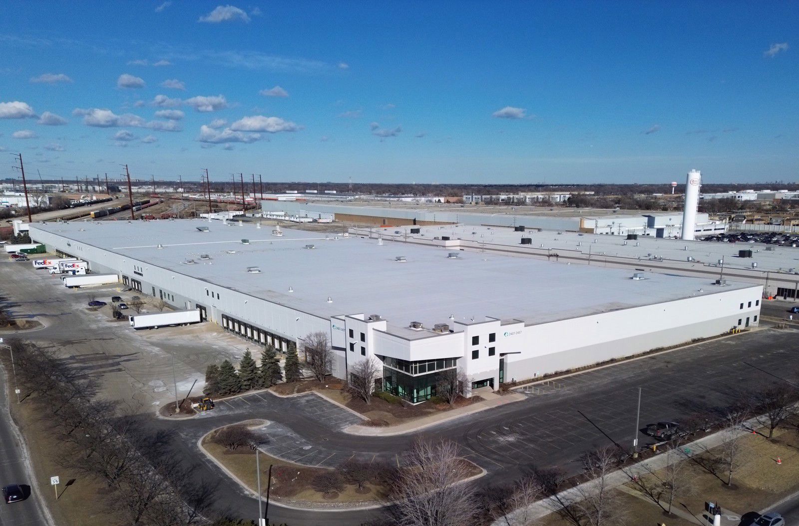 2407 W North Ave-4_For Realty Ads.JPG