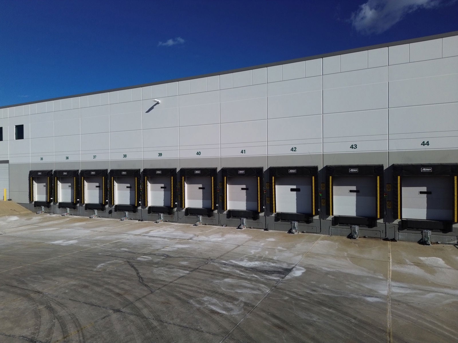 2407 W North Ave-13.JPG