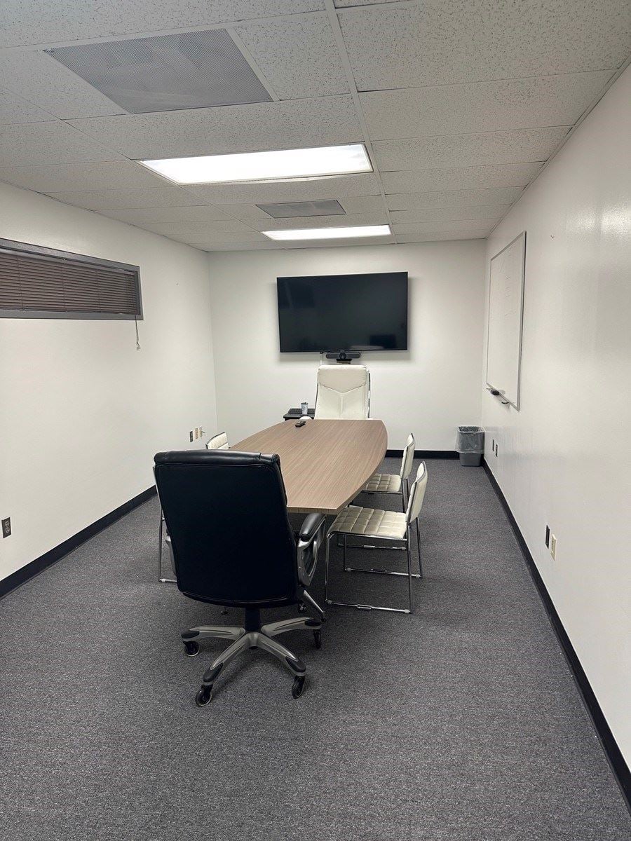 Office/Lab Warehouse 710 Dixie Street - Image 4