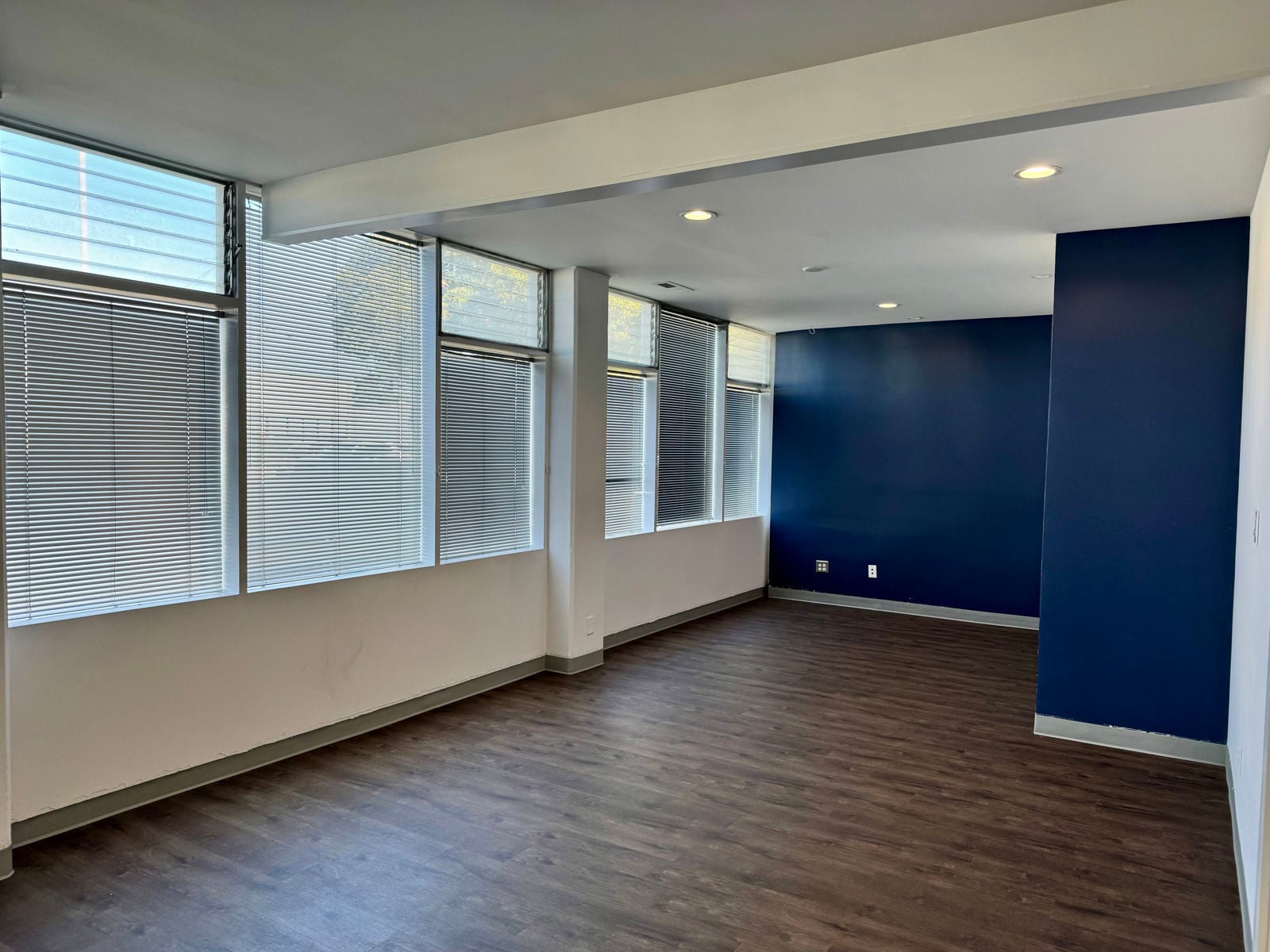 150 W Harris Ave, SSF