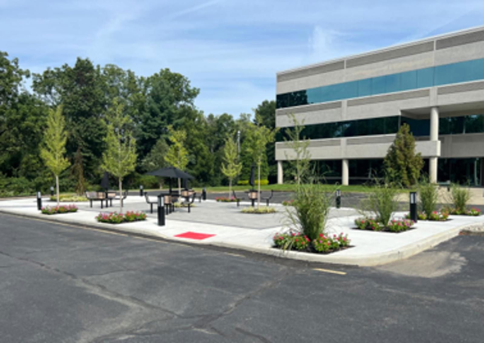 Outdoor Seating Photo 1