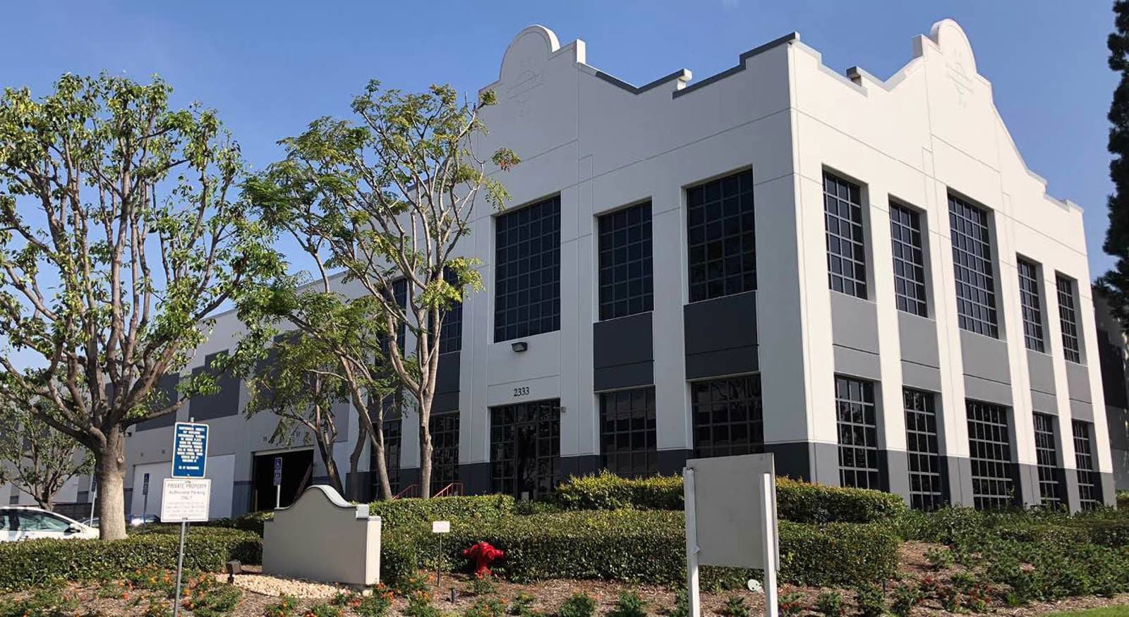 2333 E Pacifica Pl (AIR Photo)