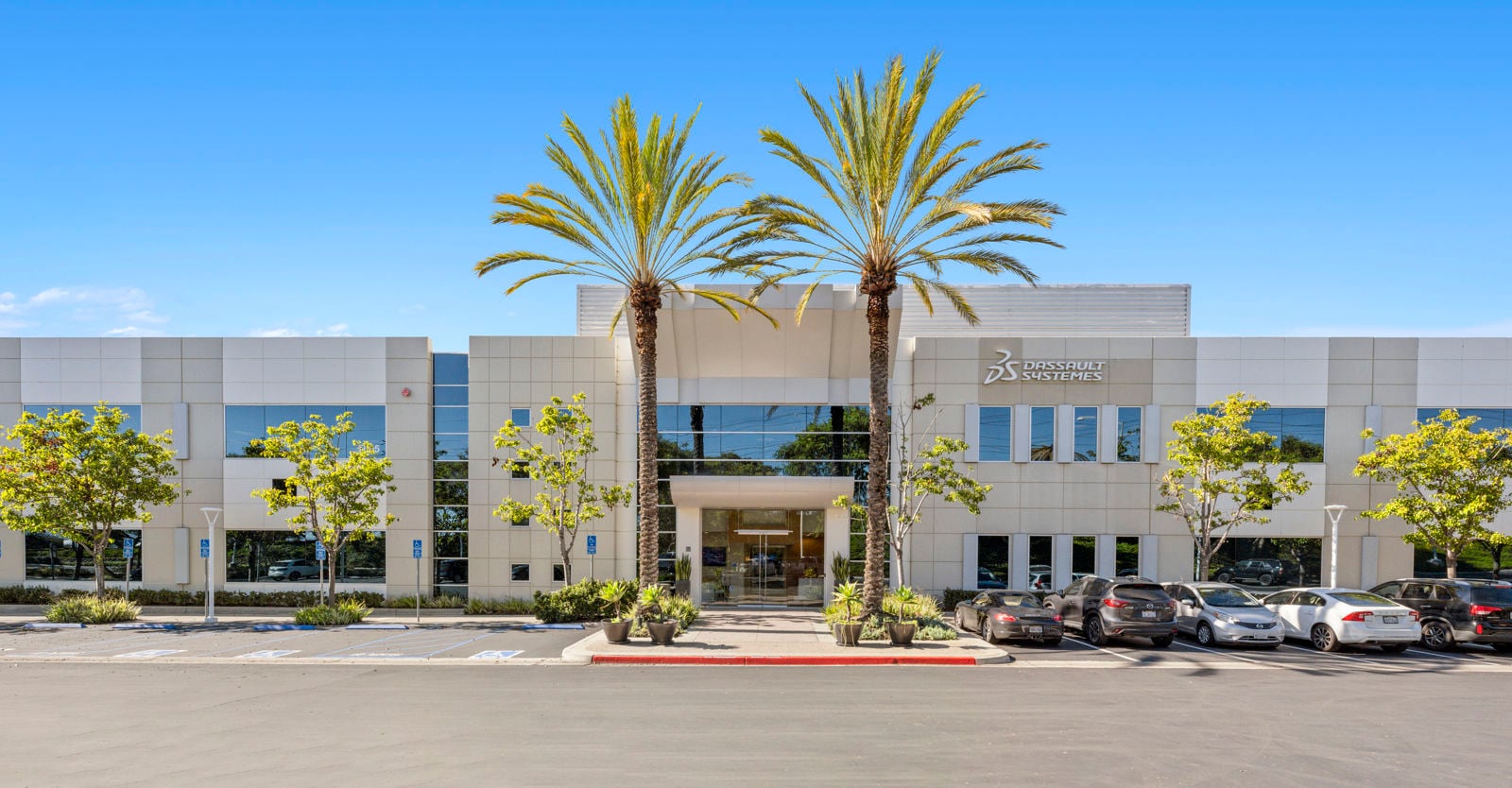 Sorrento Gateway 5005 & 5010 Wateridge Vista Drive - Image 3