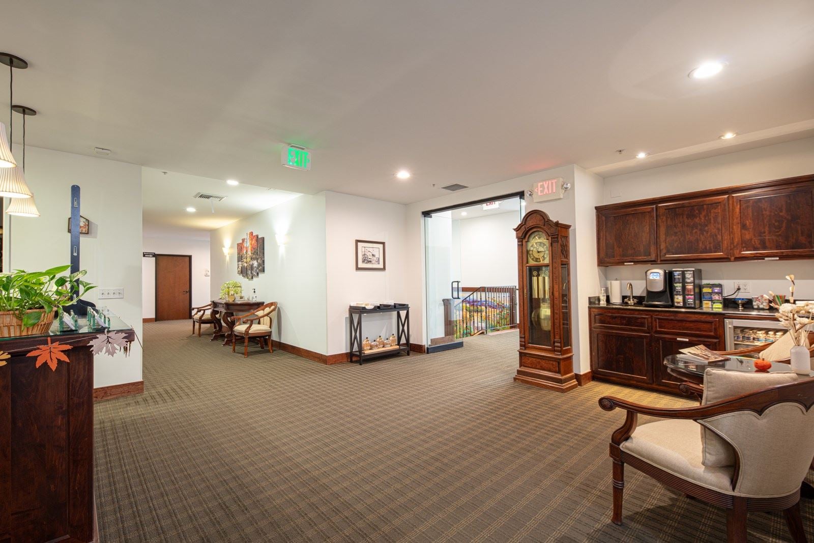 438 S Murphy_ReceivingArea