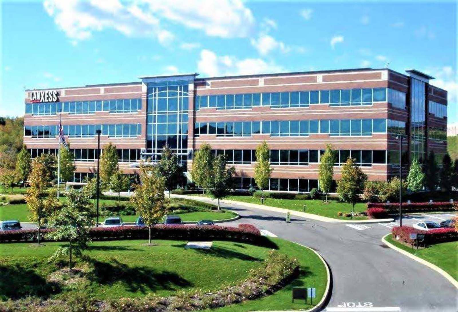 Parkwest Corporate Center