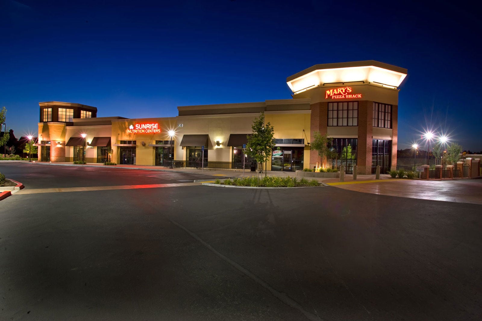 Fountain Plaza Photos 039