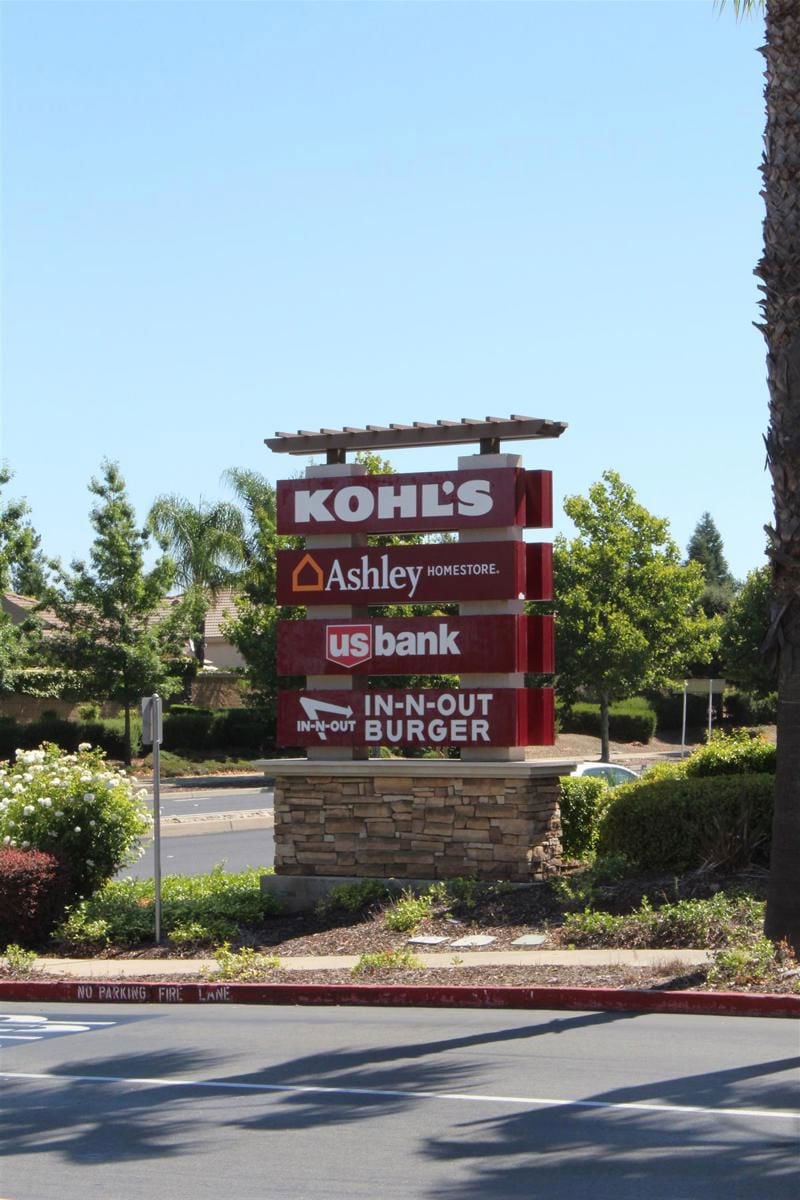Monument sign, Highland Reserve Marketplace, Roseville, CA