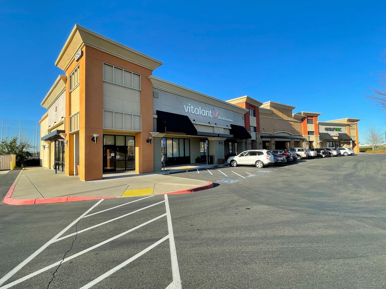 Roseville Crossings, 10529 Fairway Drive, Roseville, CA, 95678