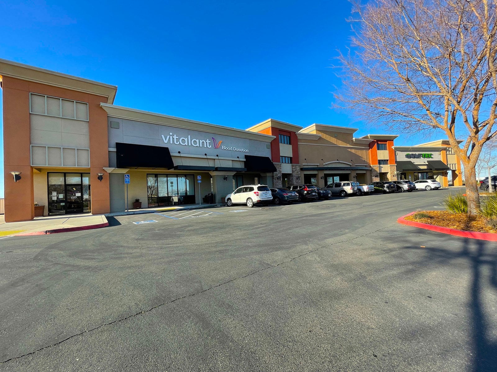 10529 Fairway Dr, Roseville, CA