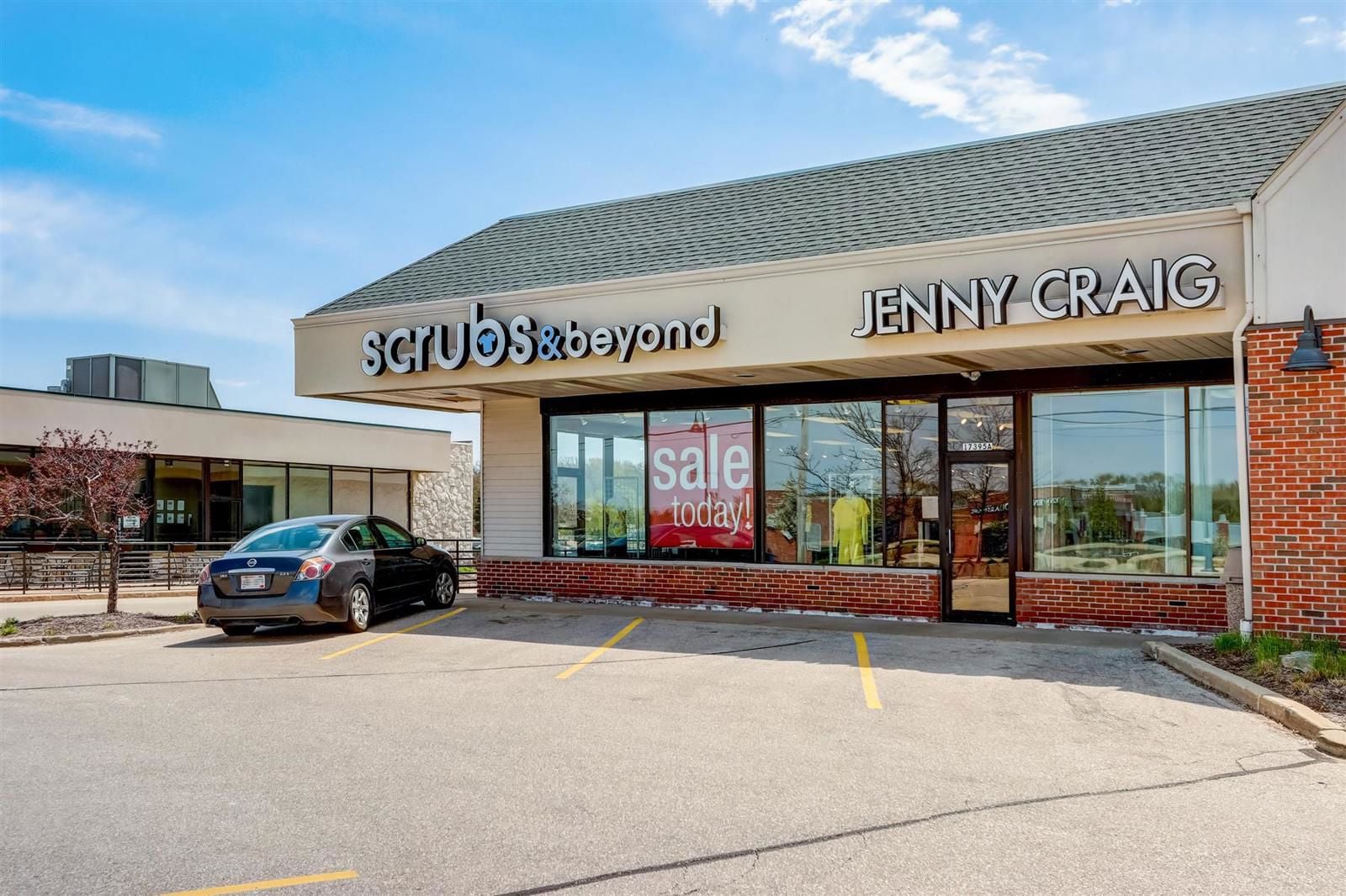 23-W Bluemound Rd-023