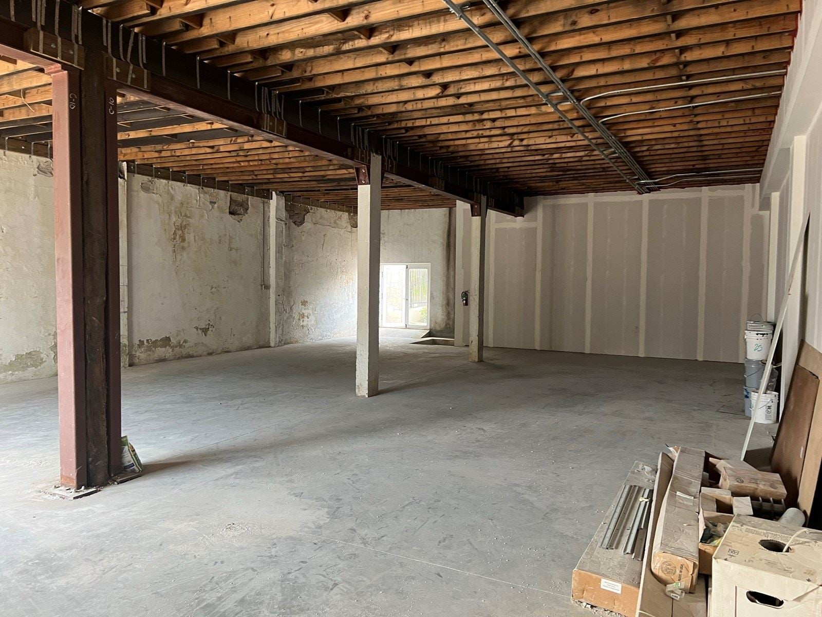 2830 N Miami Ave - Interior Photo 3.JPEG