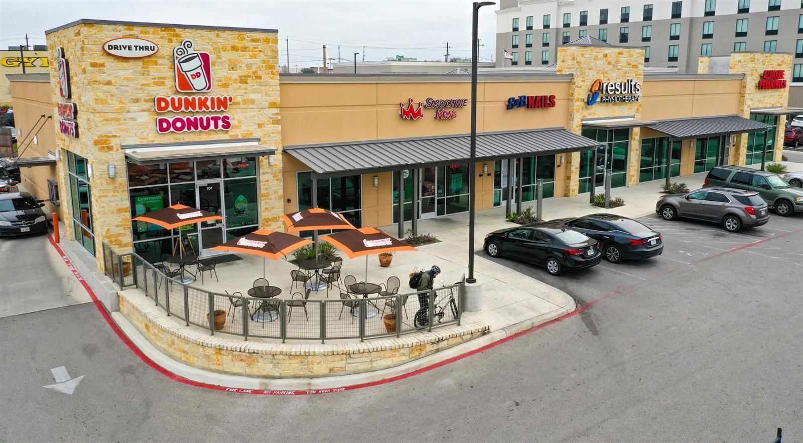 Live Oak Plaza Flyer 2023-1 main pic