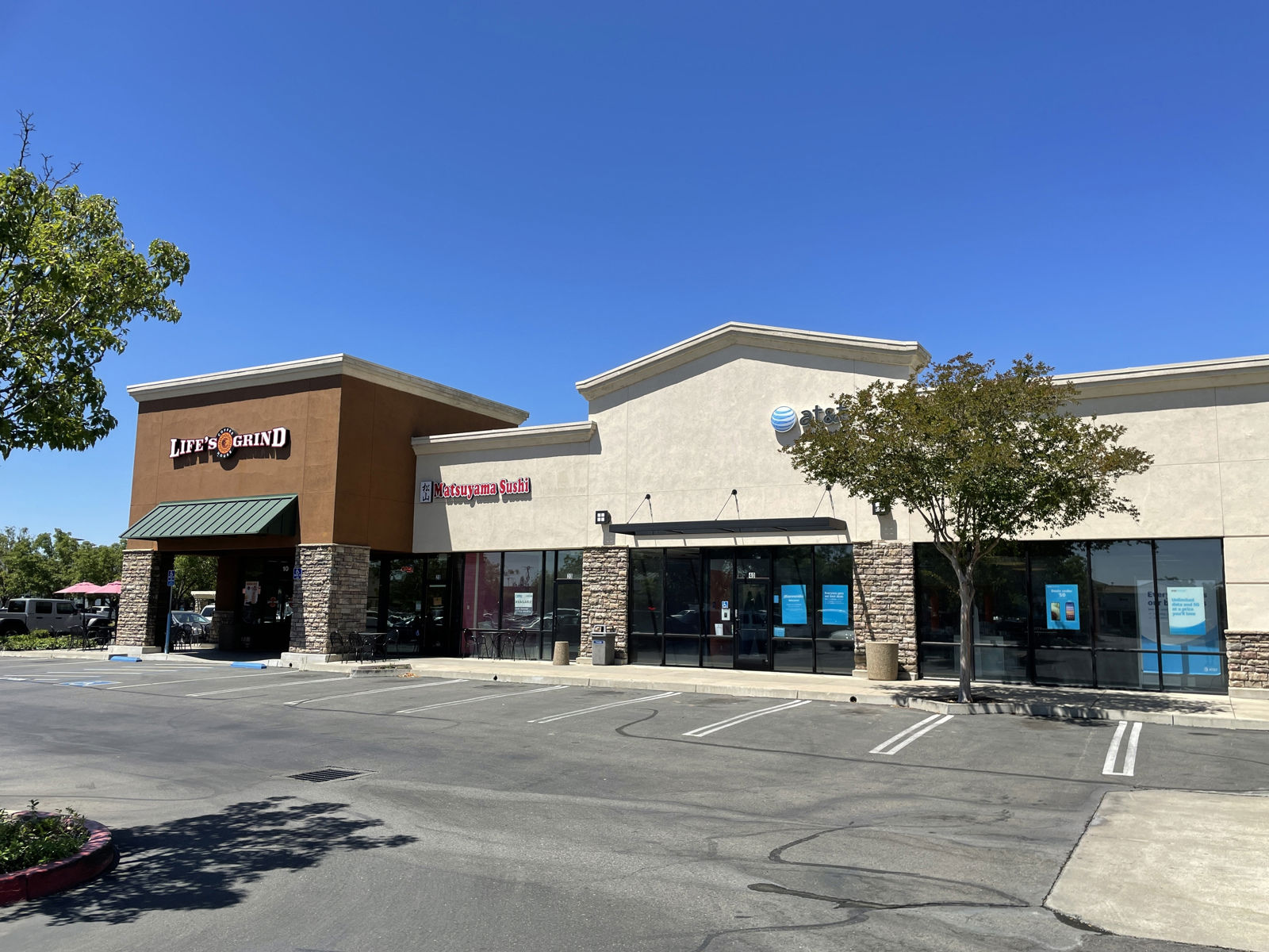 20220615_183804464_iOS