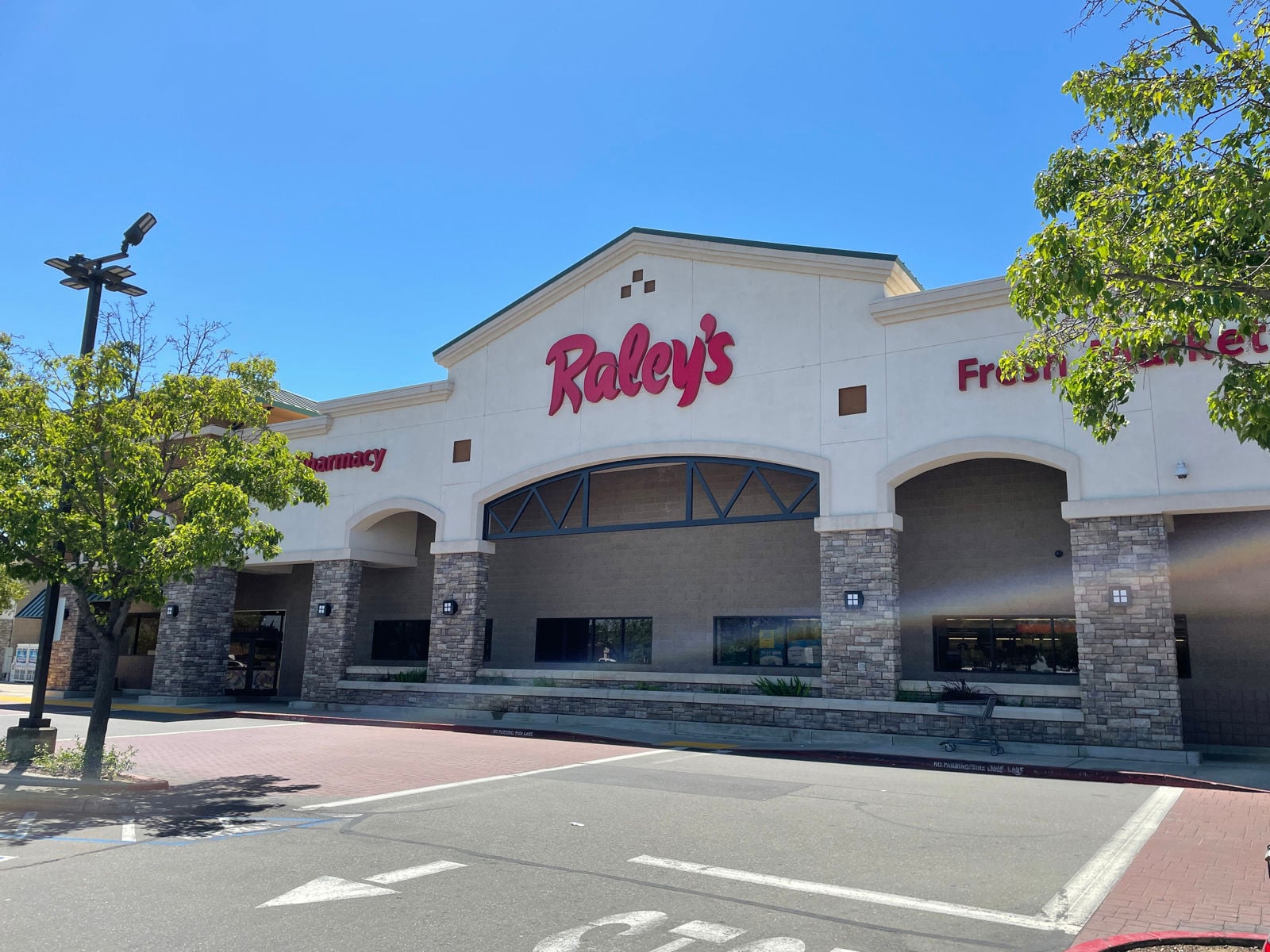 20220615_183458667_iOS