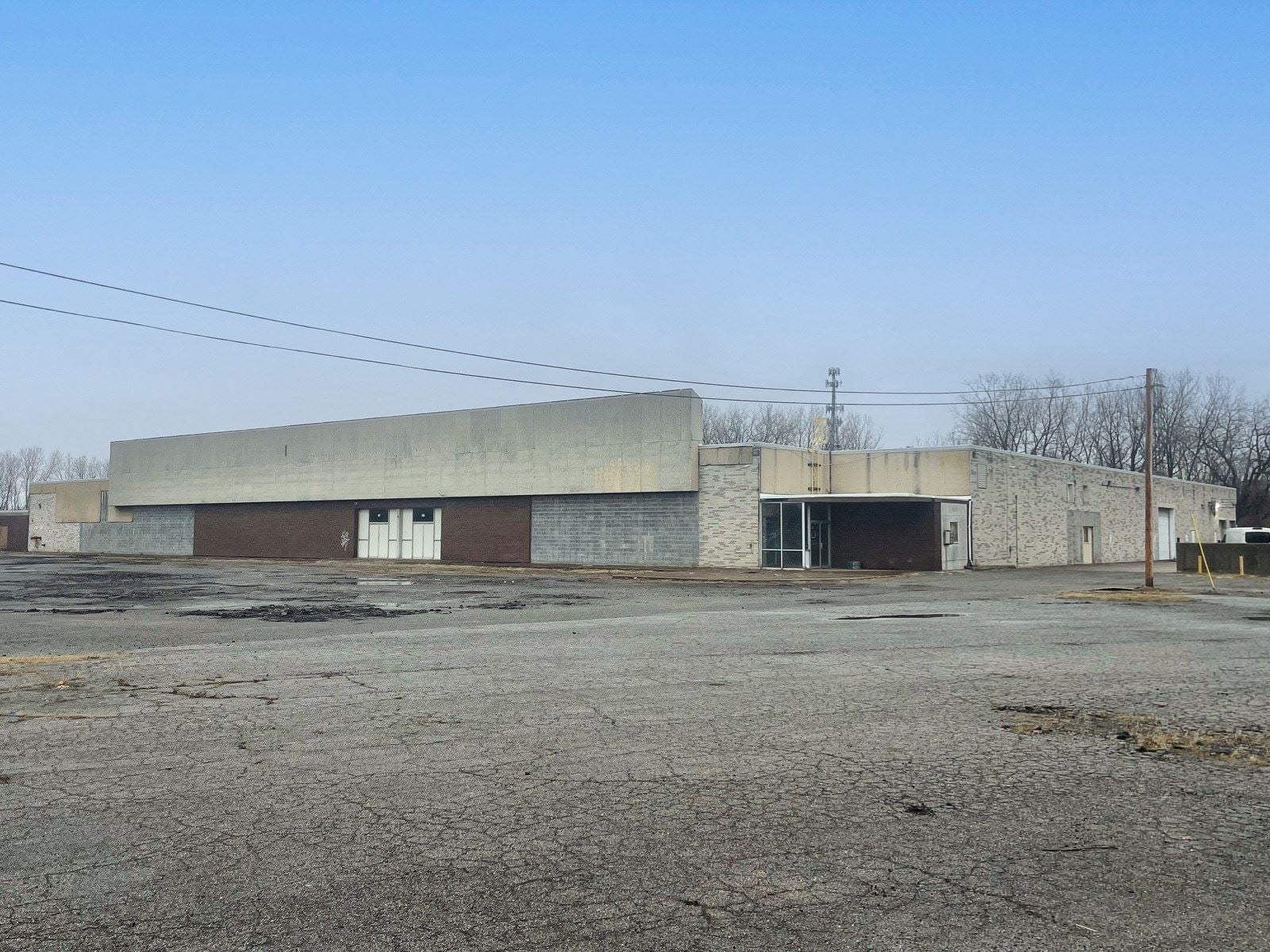 2001 Elyria Ave, Lorain - 60,000 SF Warehouse (3)