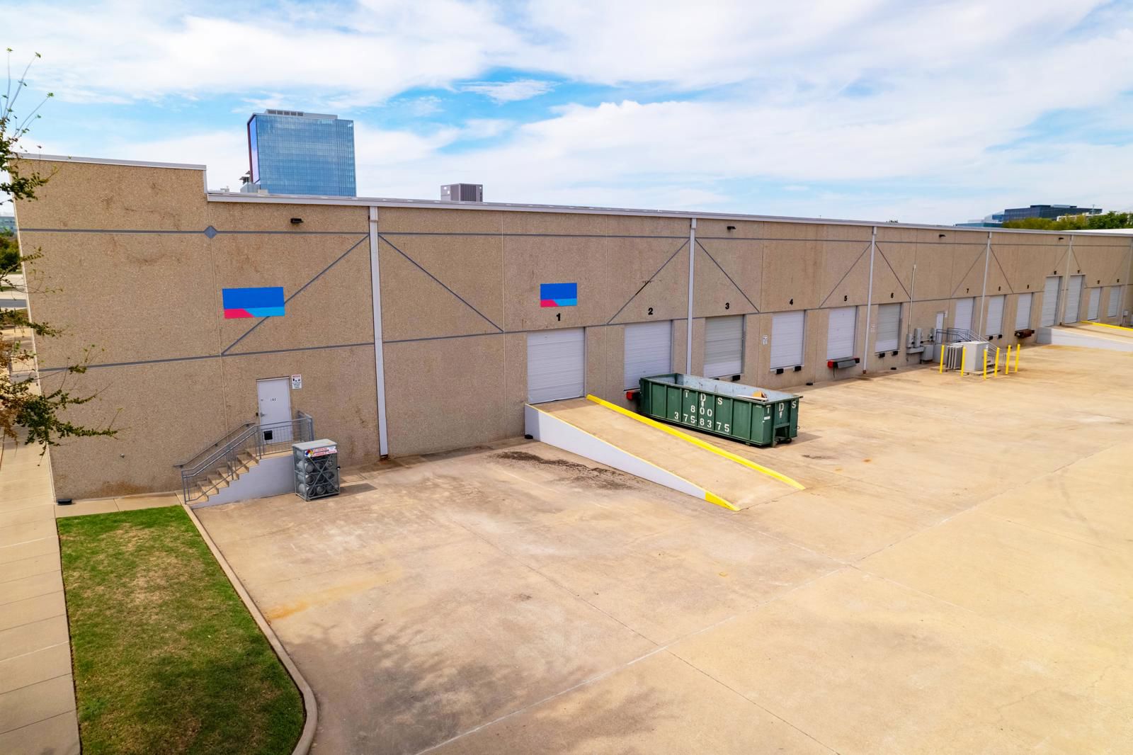 2515 Brockton - Truck Court