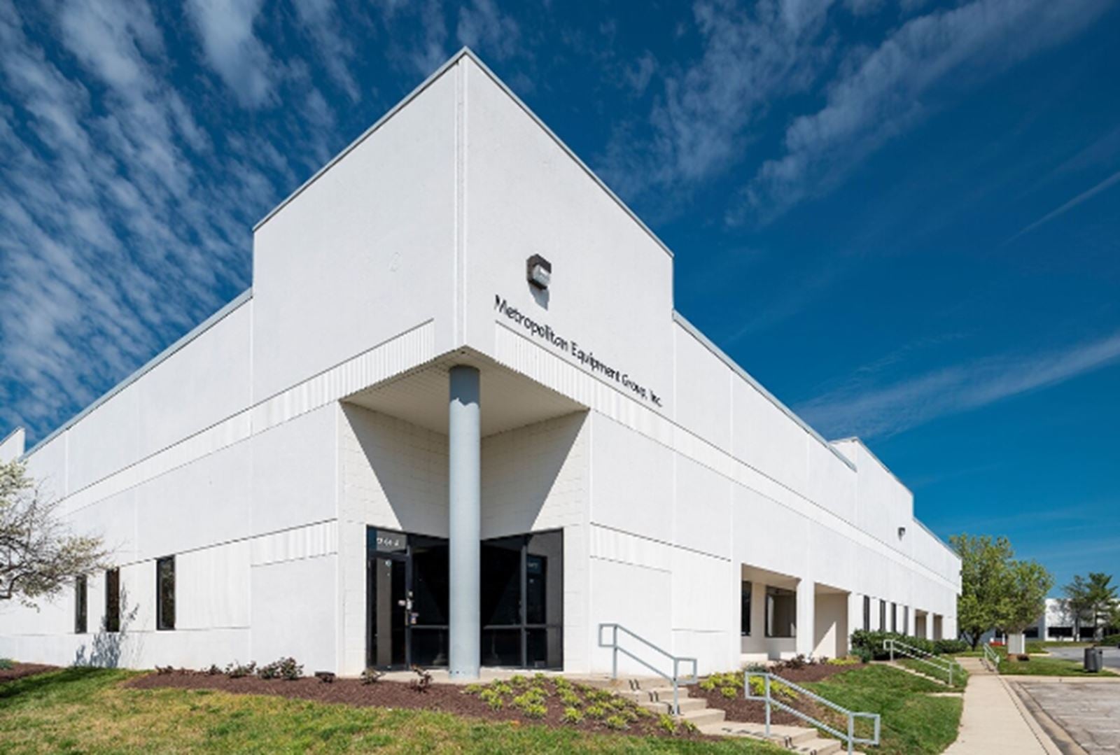 12104 Indian Creeek Court - building photo