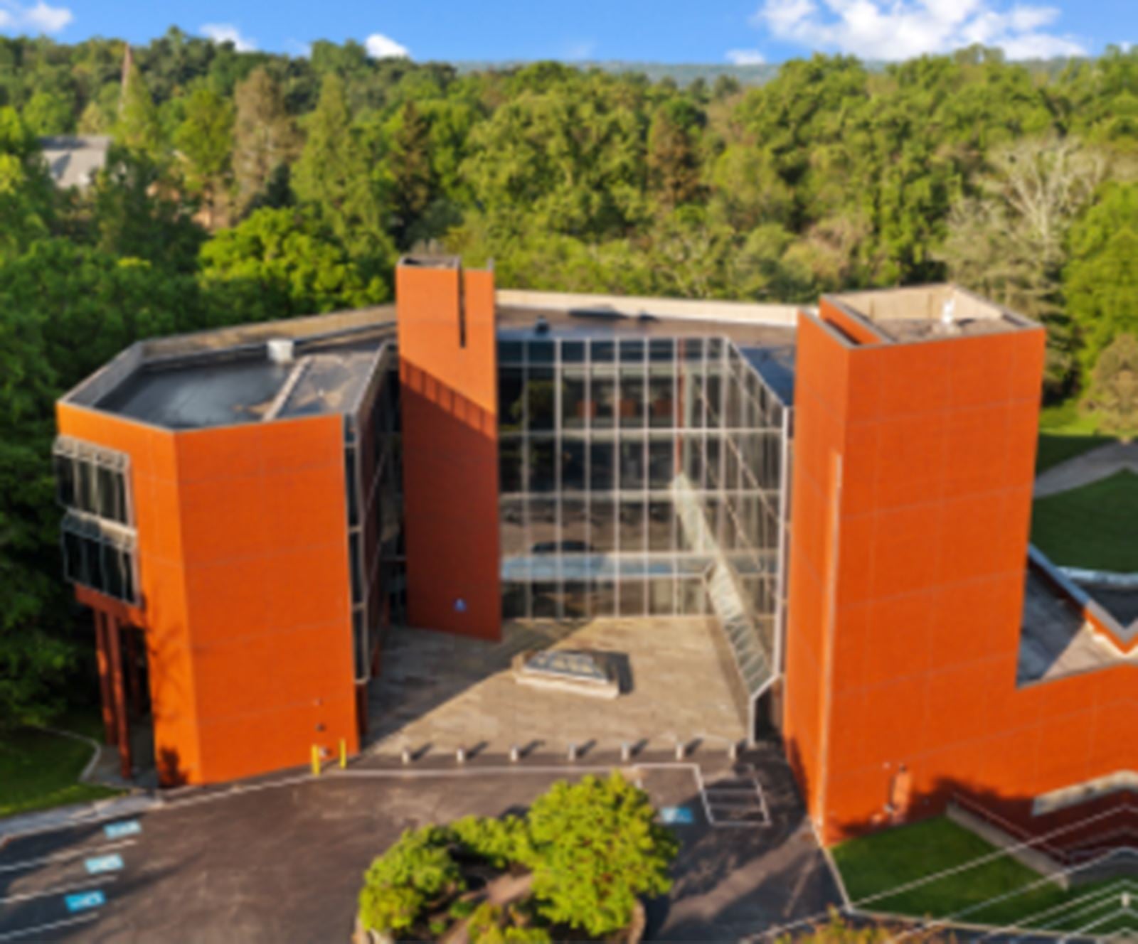 270 Bryn Mawr Ave Building