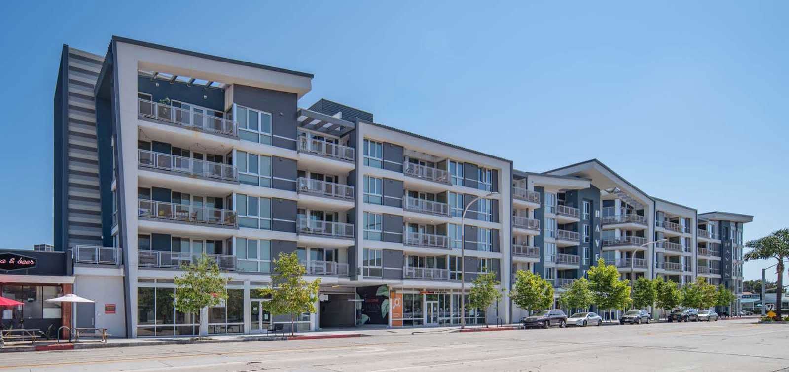 11924 W Washington Blvd_BRO 7