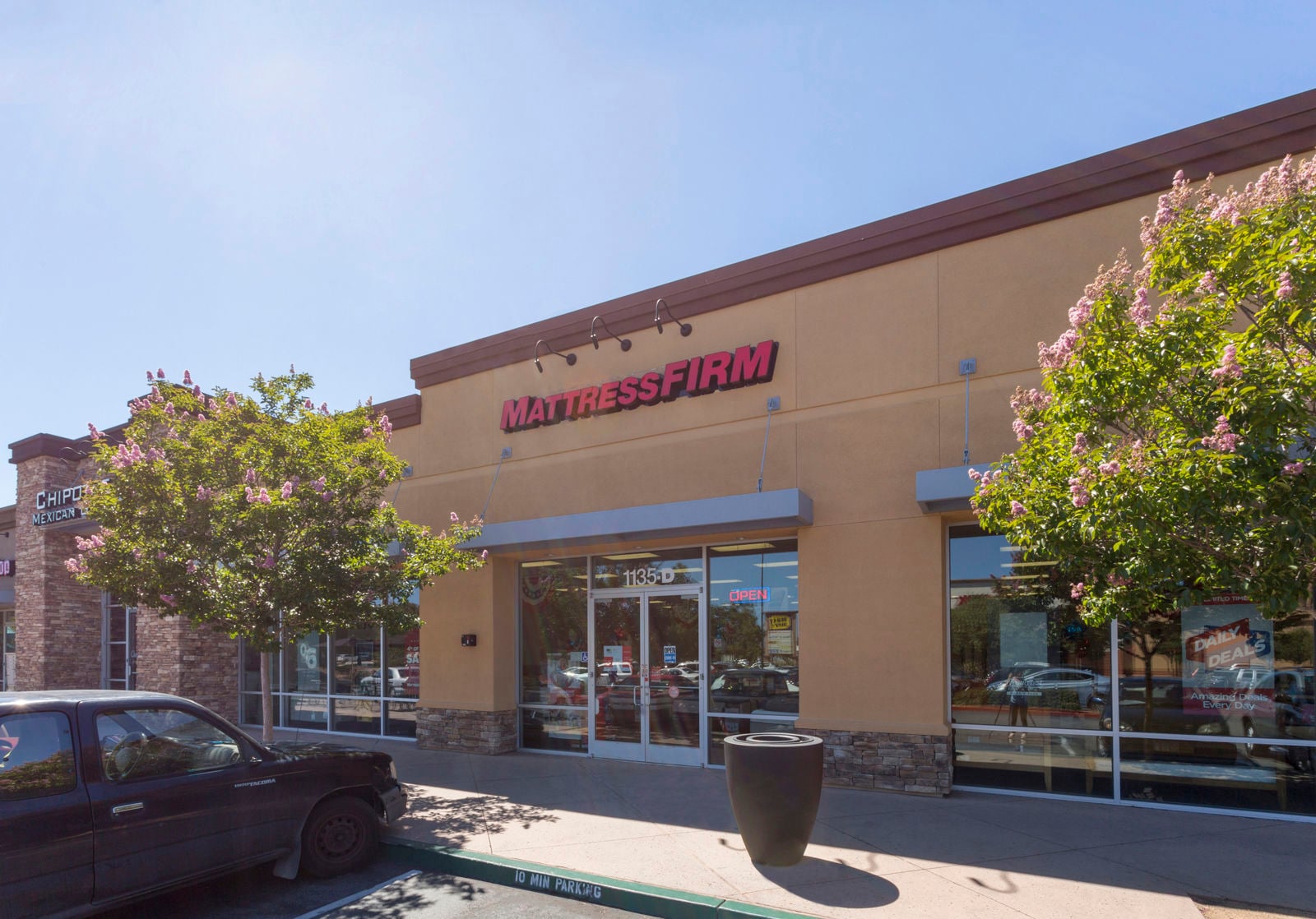 San-Carlos-Marketplace 80071_Mattress-Firm