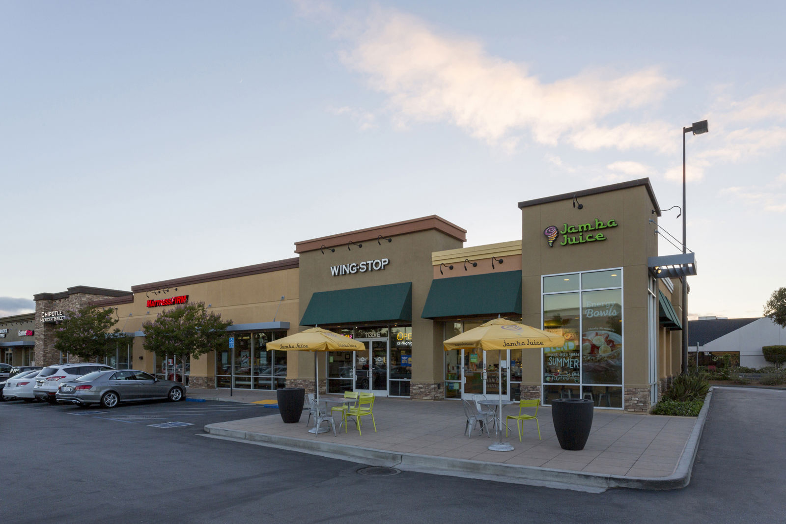 San-Carlos-Marketplace 80071_Side-Shops-1