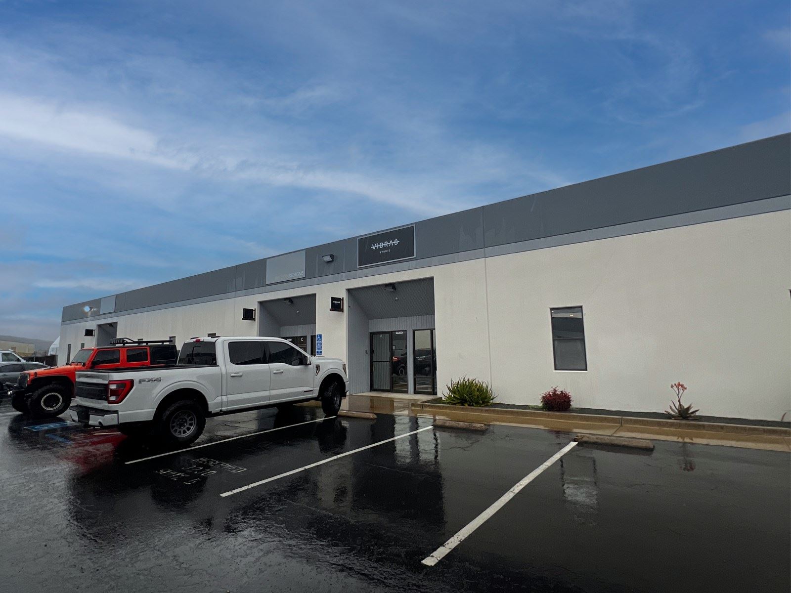 Production Ave Gloabl Listings Main Photo