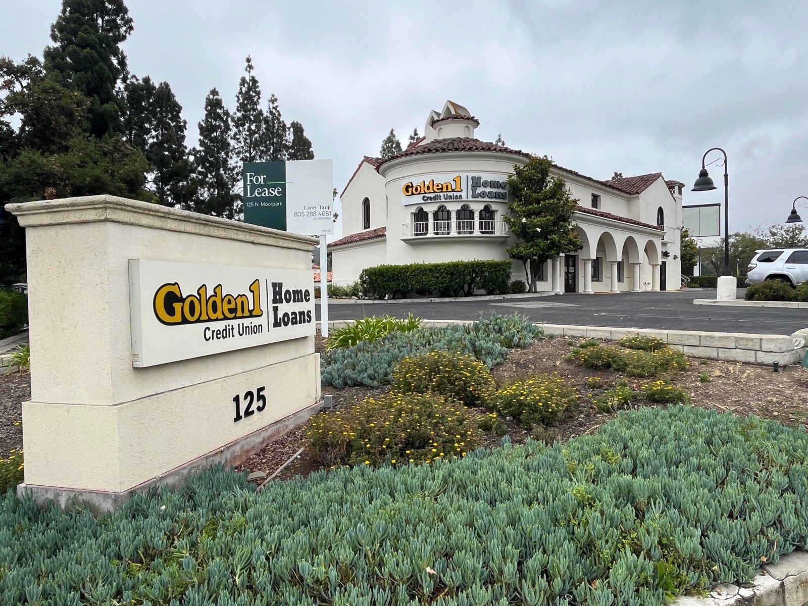 exterior 4 _ monument & building