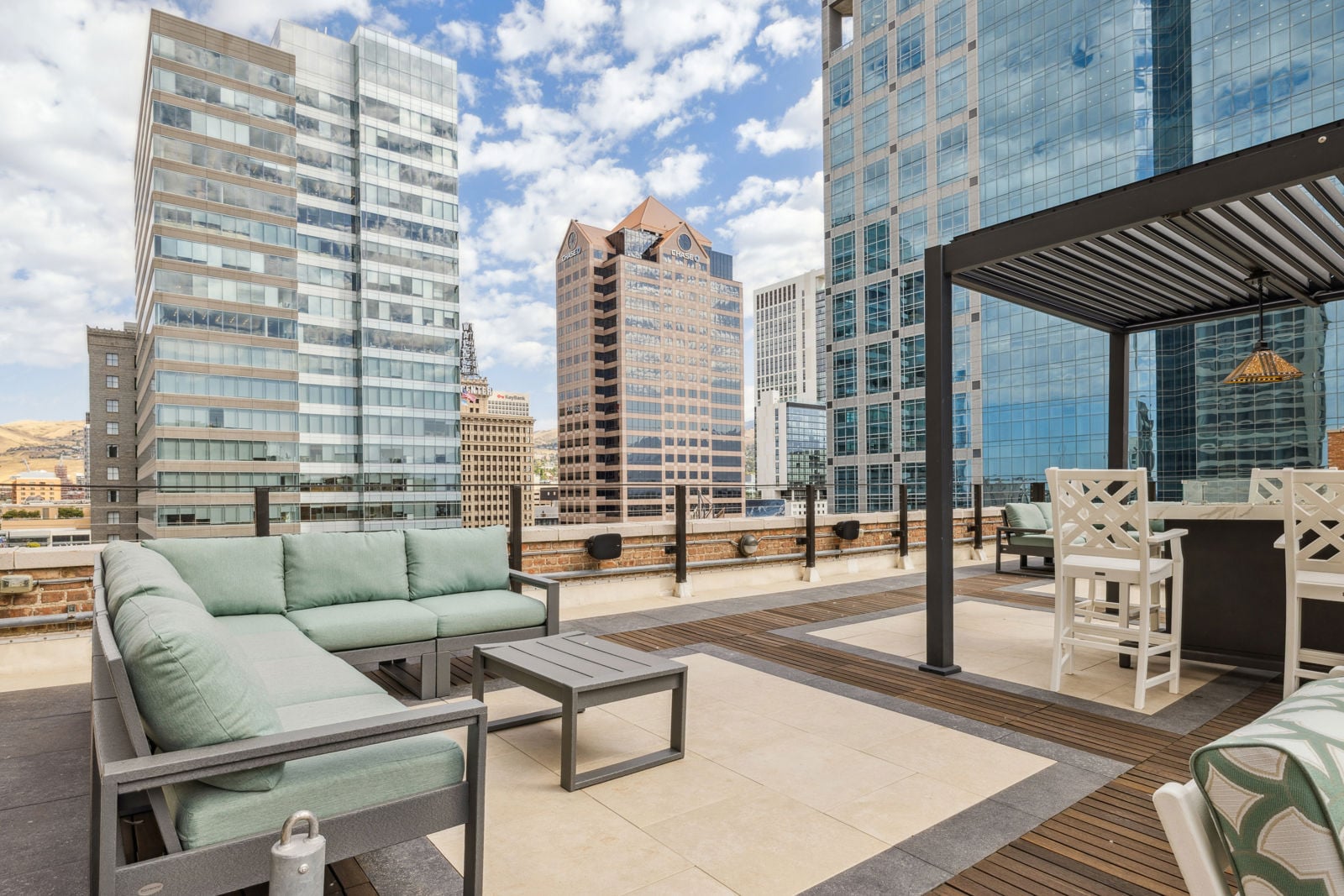 Clift_9Floor_09384 (1)