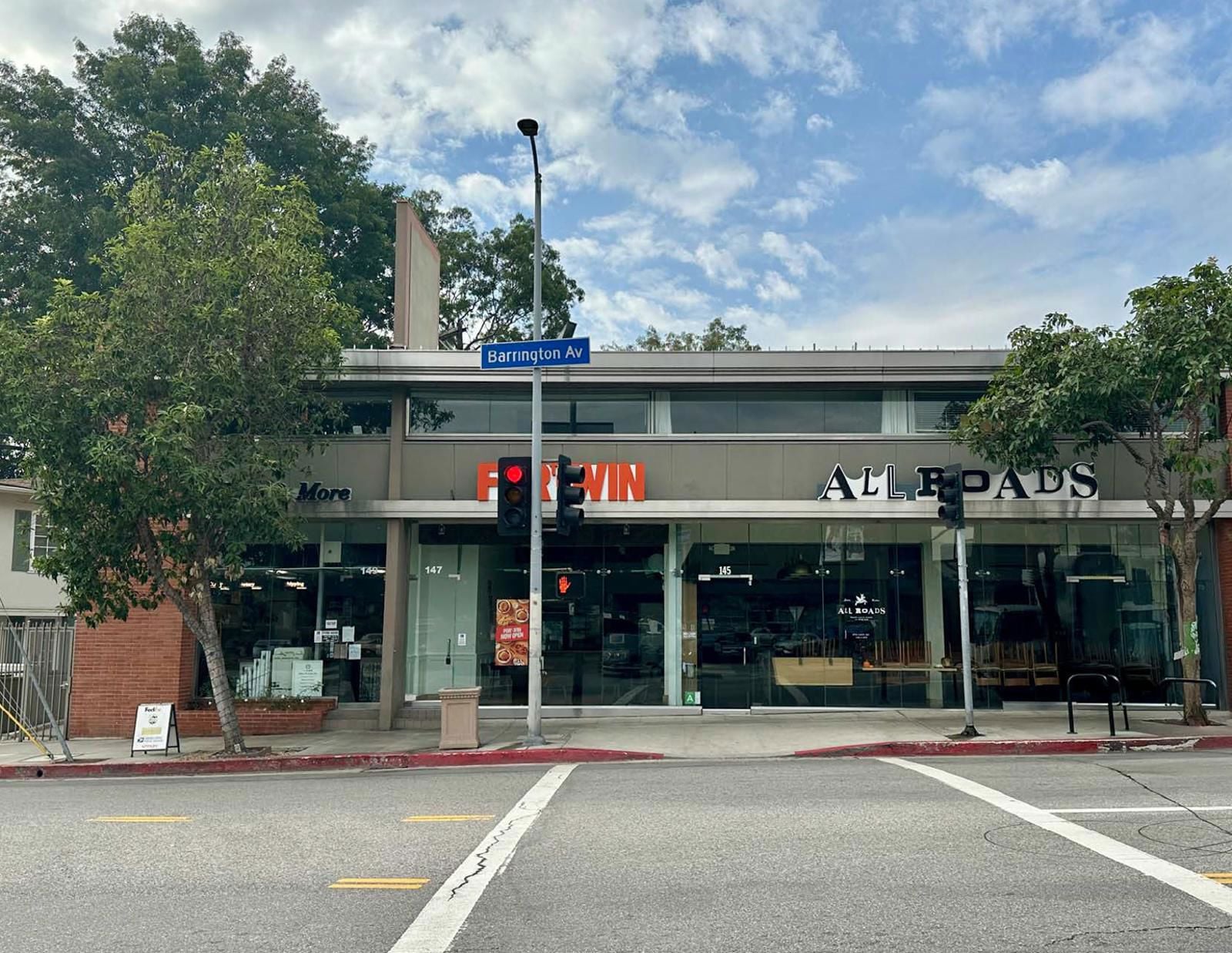 141 S Barrington_BRO