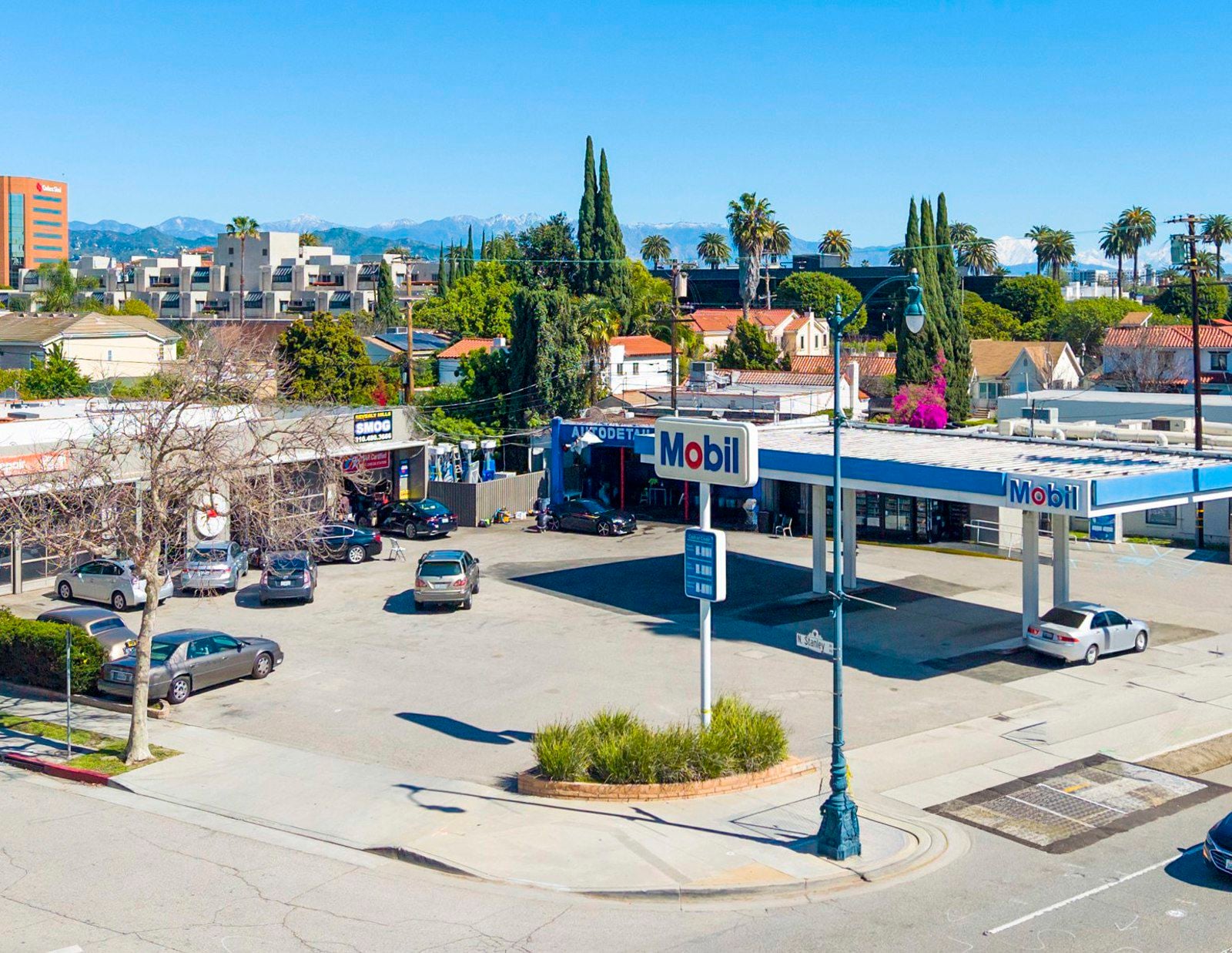 8567 Wilshire Blvd BRO