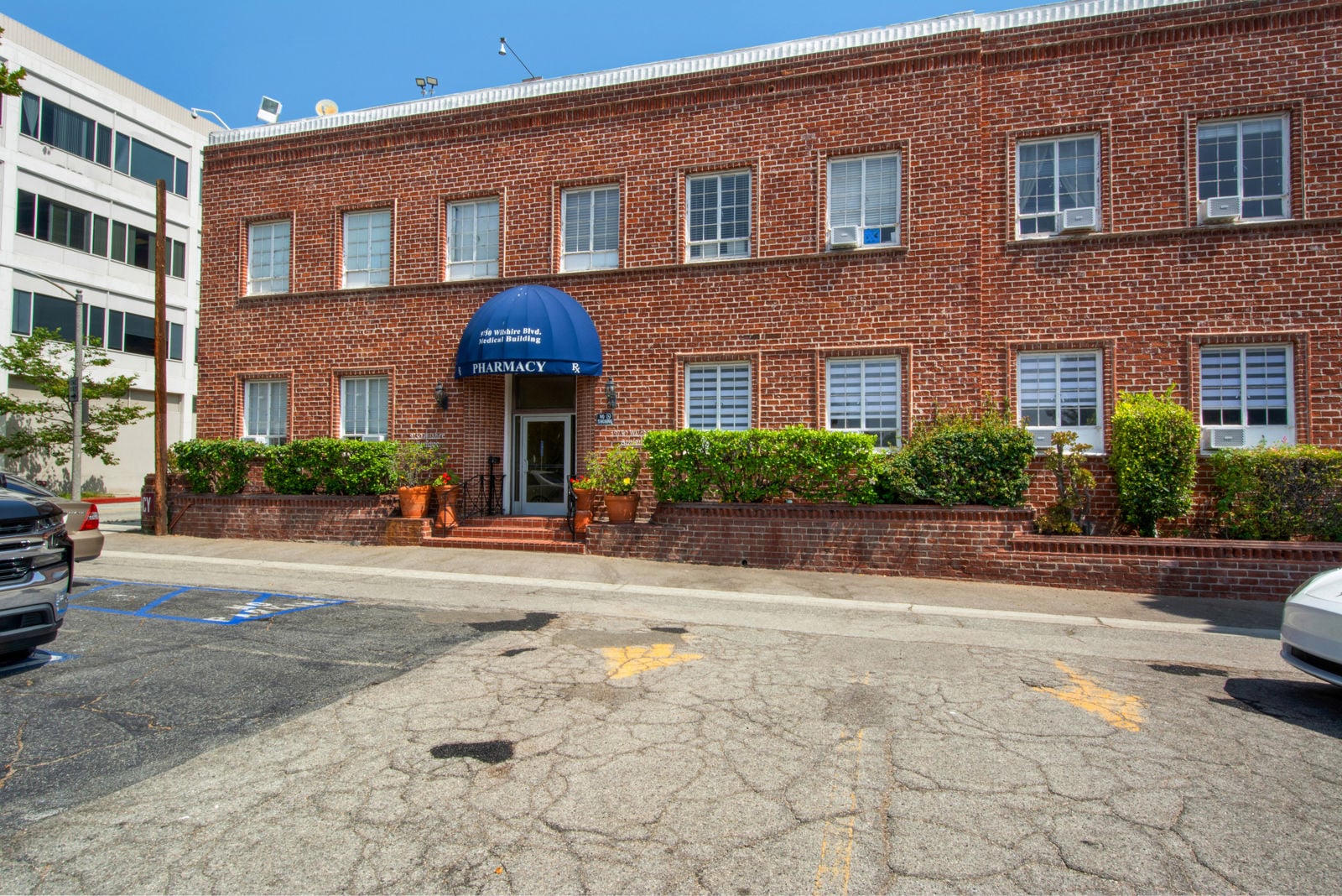 9730 Wilshire Blvd_Exterior_DSC_0004