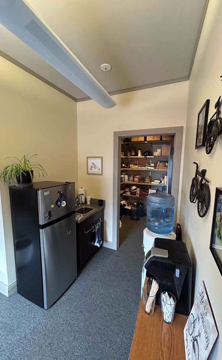 Retail / Office Space in Historic Dundee District for Lease 4900 Dodge Street - Image 9