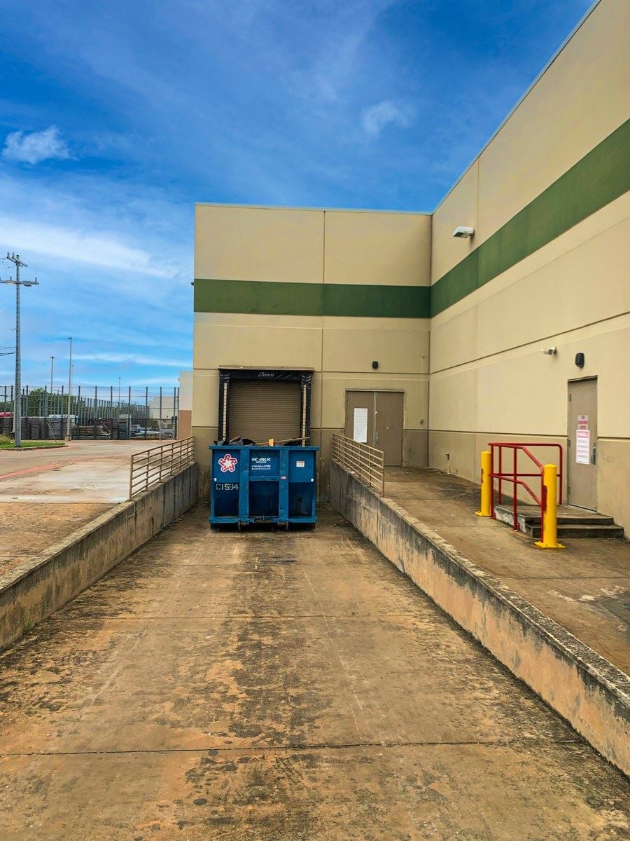 IMG 01 - Westover Suite 25