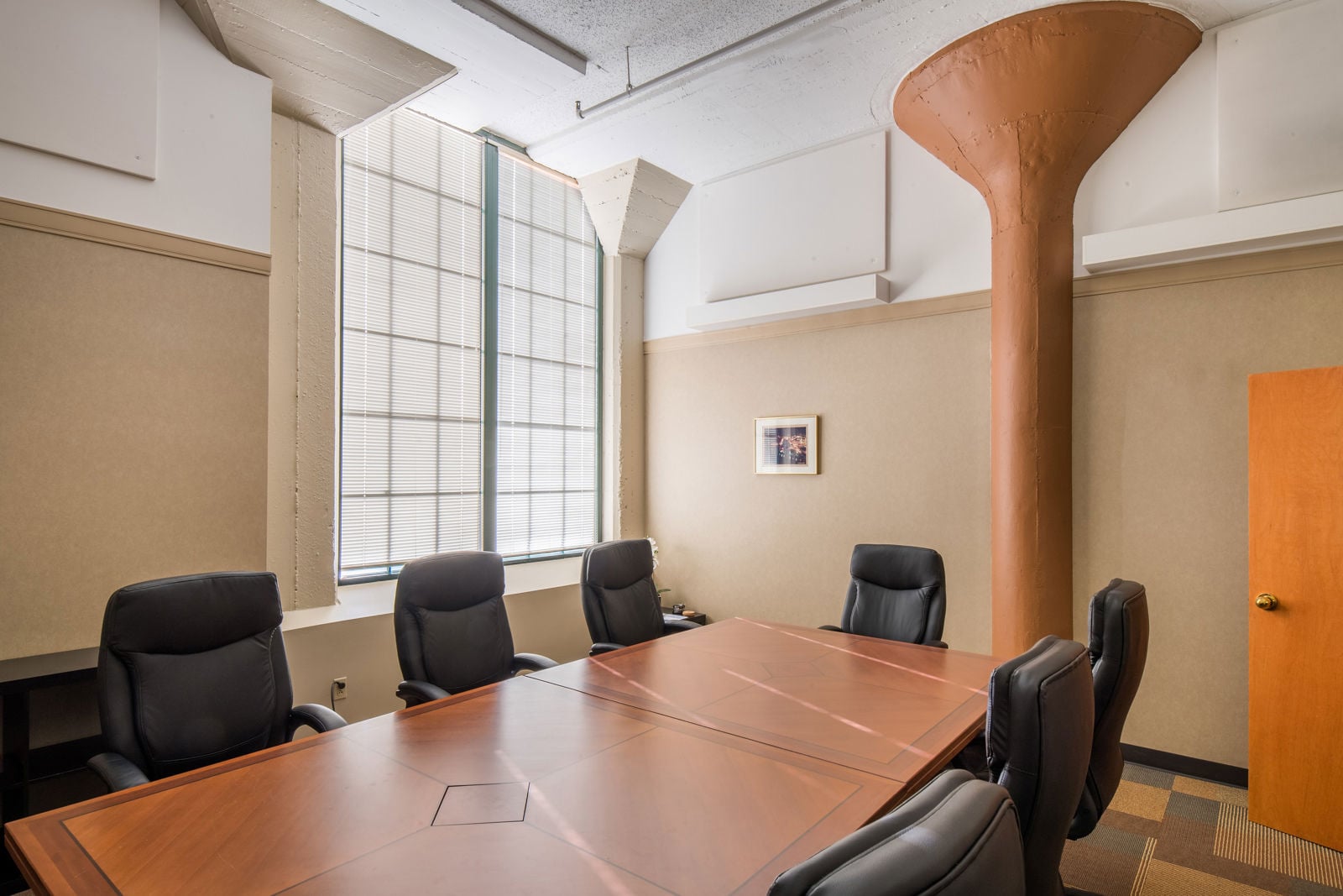 Interior - LEASED SUITE