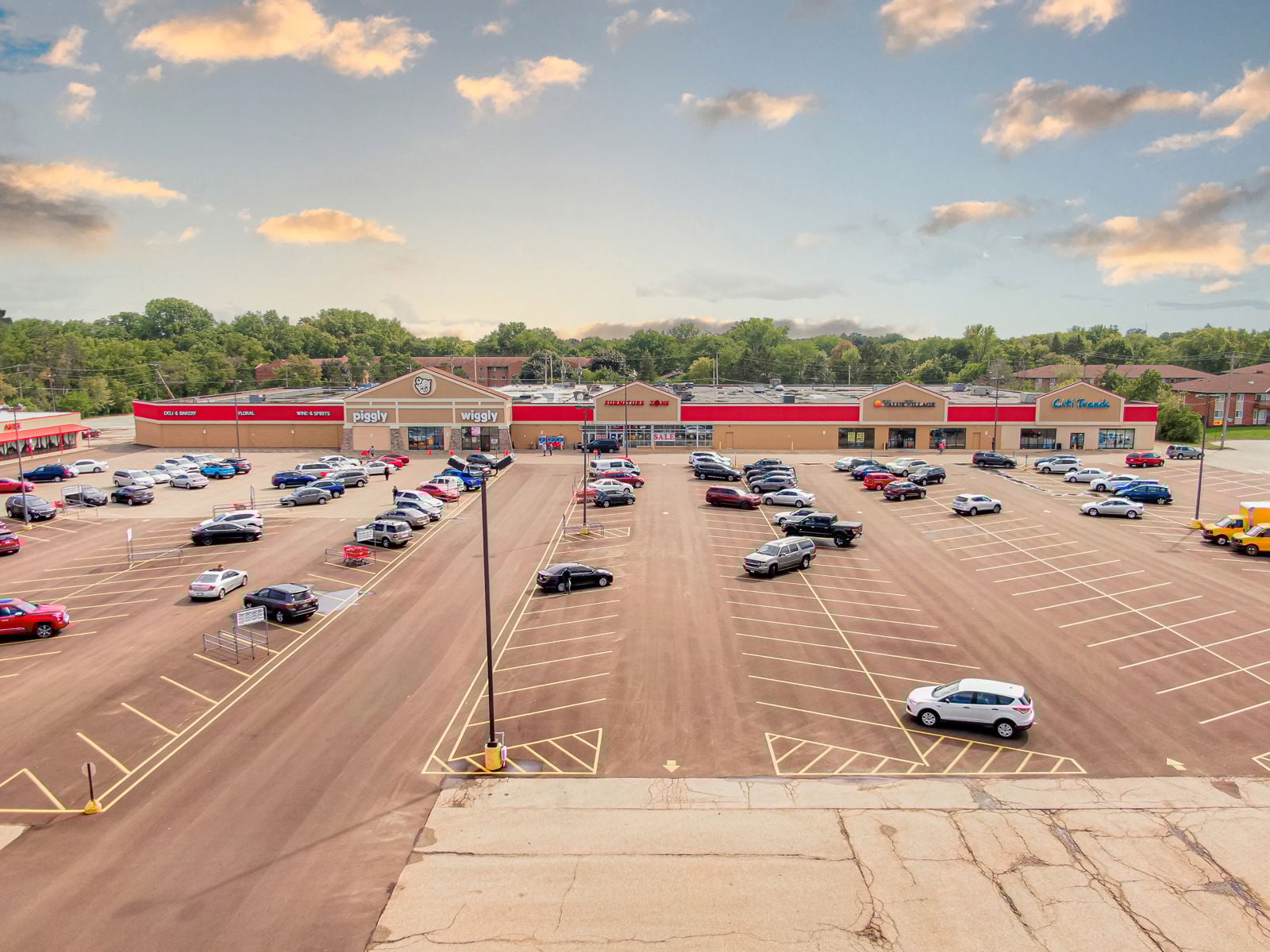 4011-4105 Durand Ave Racine, Wi 53405-08