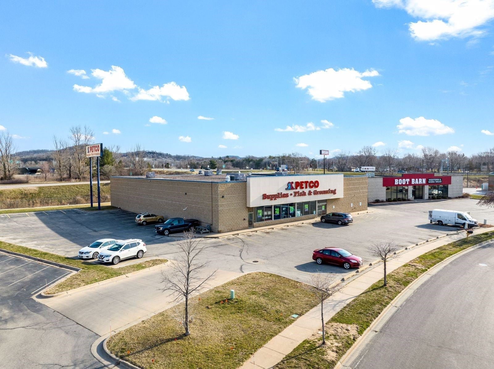 2-web-or-mls-1231 Crossing Meadows Drive, Onalaska-2